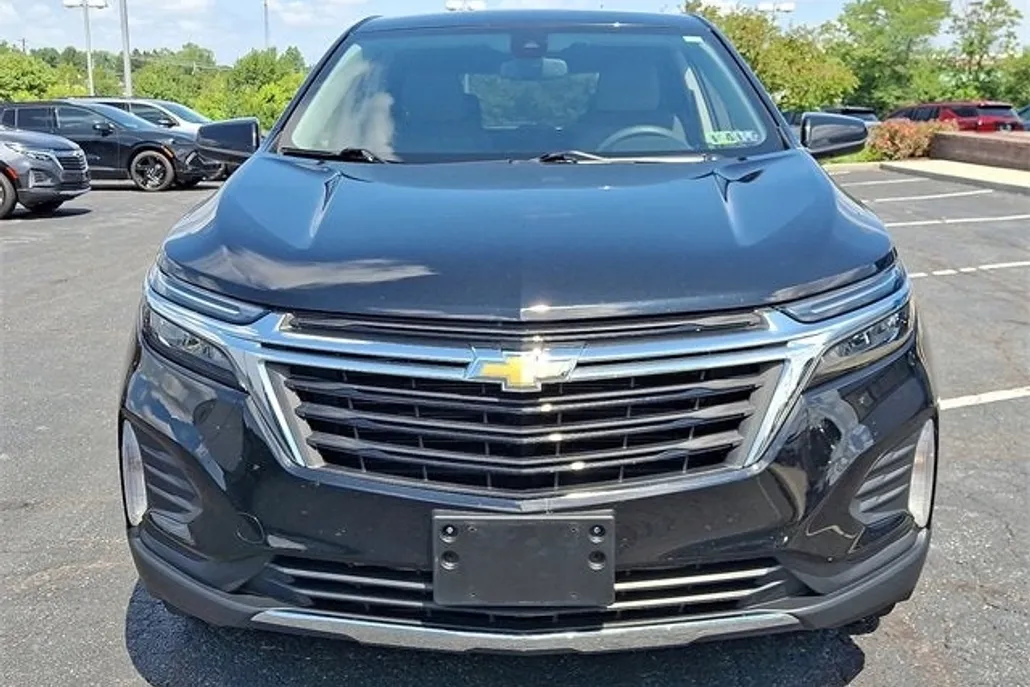 2023 Chevrolet Equinox LT photo 1