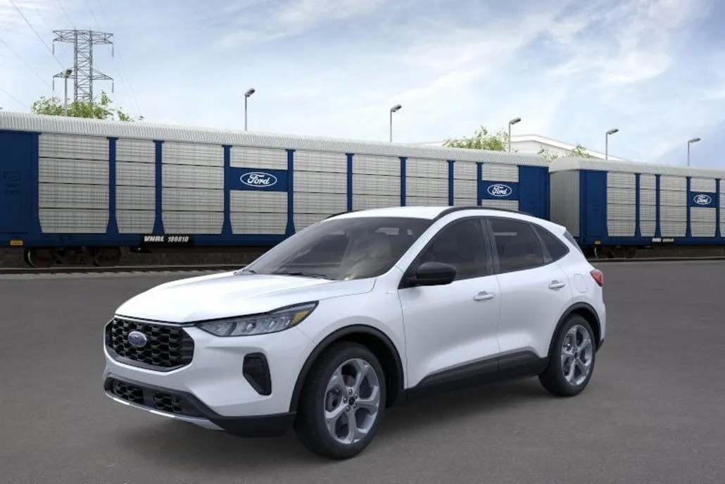 2026 Ford Escape ST-Line photo 1