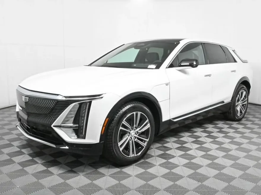 2025 Cadillac Lyriq Luxury photo 1
