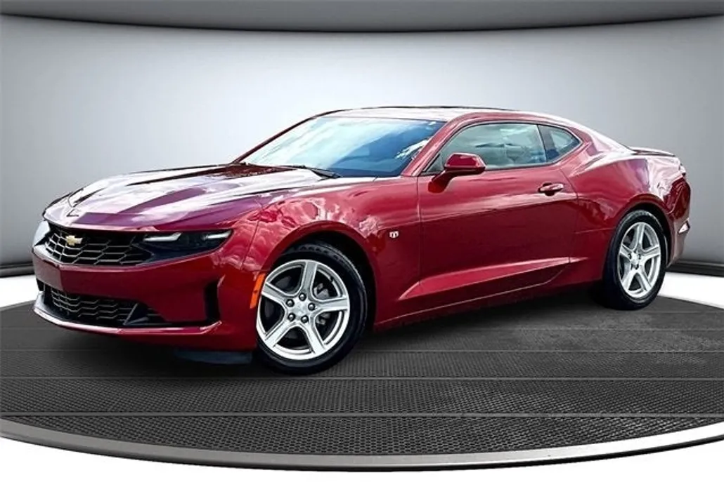 2024 Chevrolet Camaro 2LT photo 1