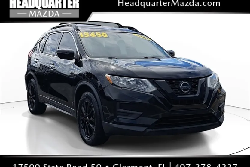 2018 Nissan Rogue SV photo 1