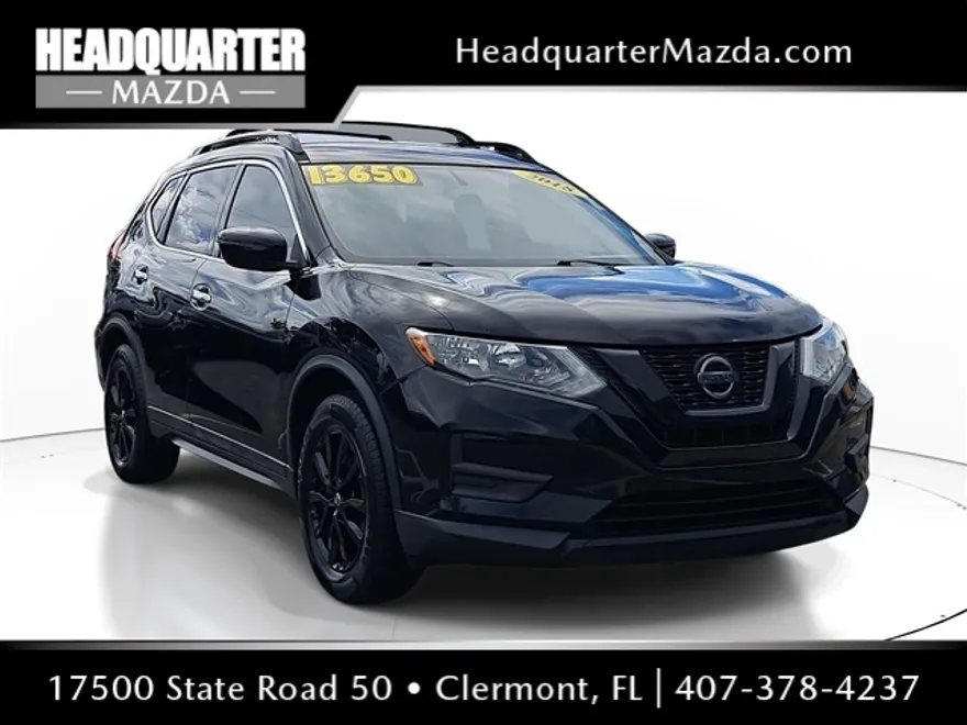 2018 Nissan Rogue SV photo 1