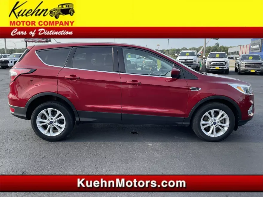 2017 Ford Escape SE photo 1