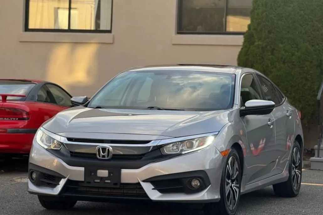 2016 Honda Civic EX-T photo 1