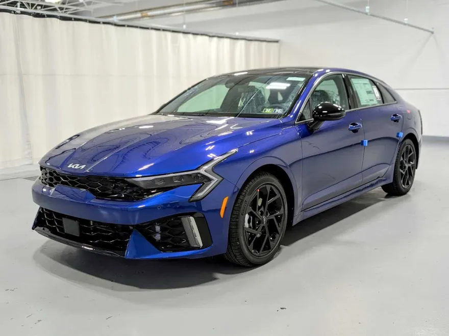 2026 Kia K5 GT-Line photo 1