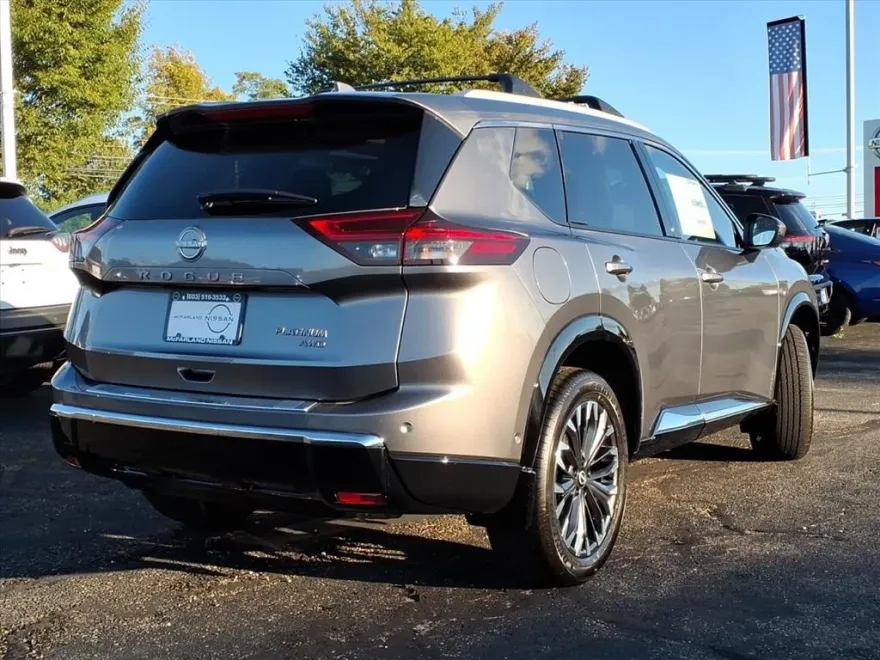 2026 Nissan Rogue Platinum photo 1