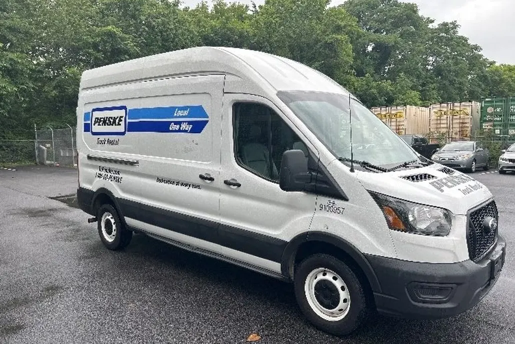 2021 Ford Transit Cargo Van photo 1