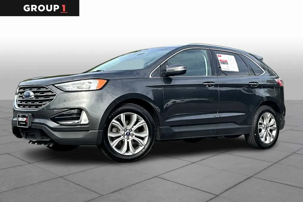 2019 Ford Edge Titanium photo 1
