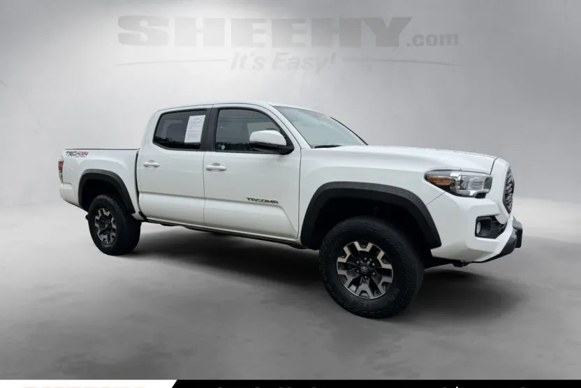 2023 Toyota Tacoma TRD Off-Road photo 1