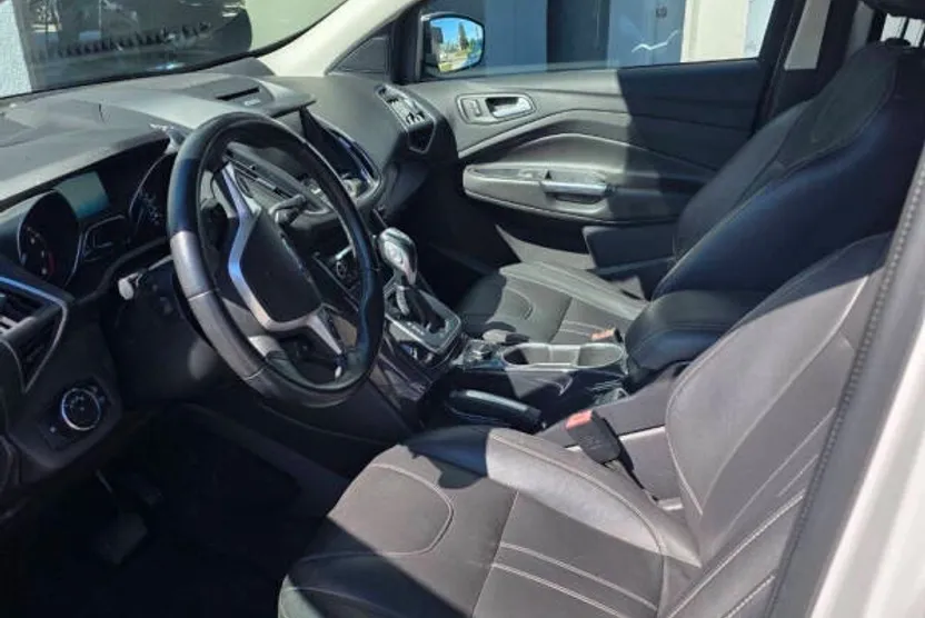 2013 Ford Escape Titanium photo 1