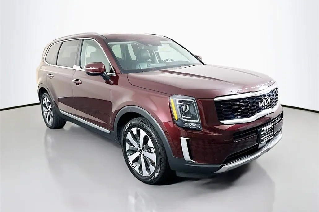2022 Kia Telluride S photo 1