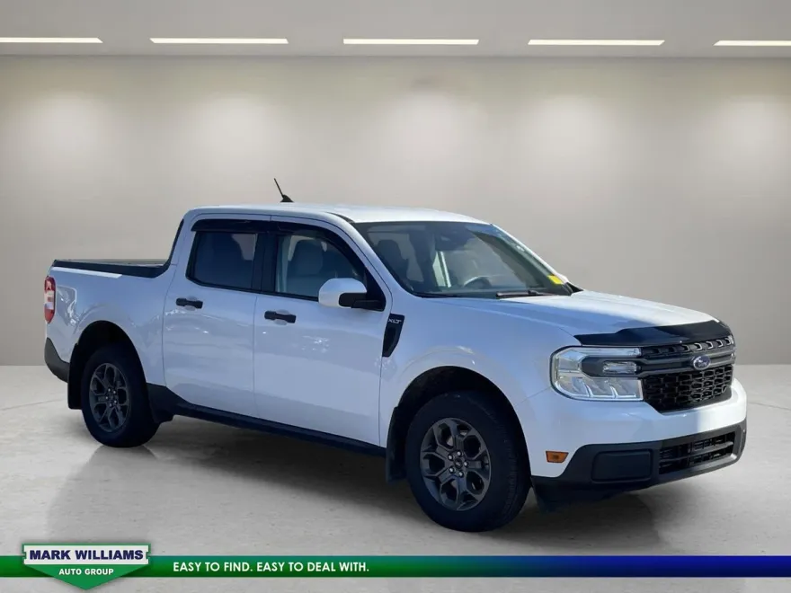 2022 Ford Maverick XLT photo 1