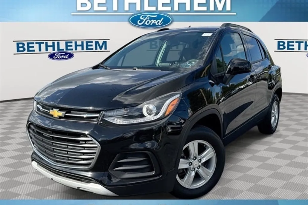 2021 Chevrolet Trax LT photo 1