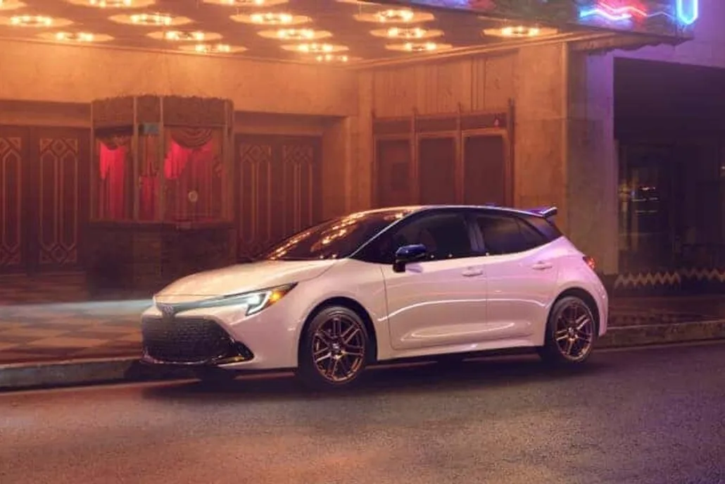 2025 Toyota Corolla XSE photo 1