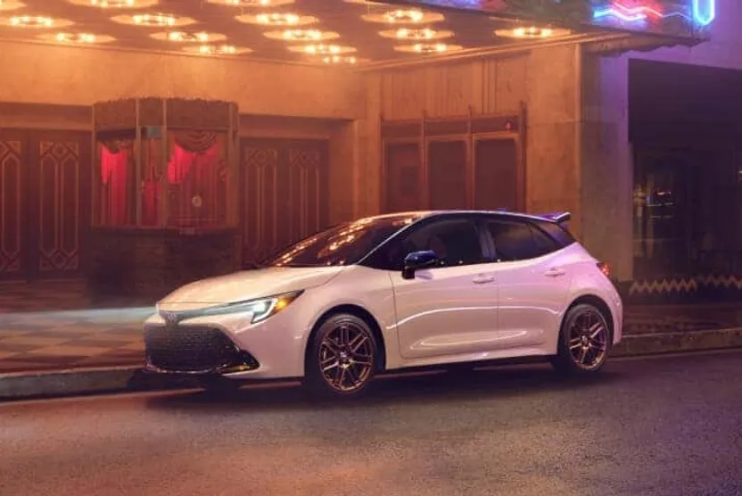 2025 Toyota Corolla XSE photo 1