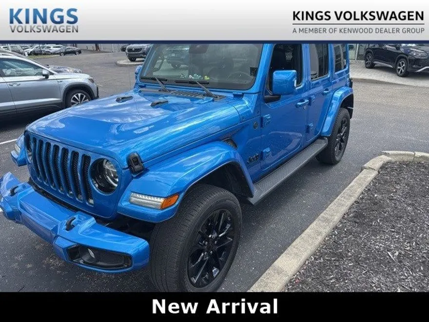 2022 Jeep Wrangler Unlimited Sahara High Altitude photo 1