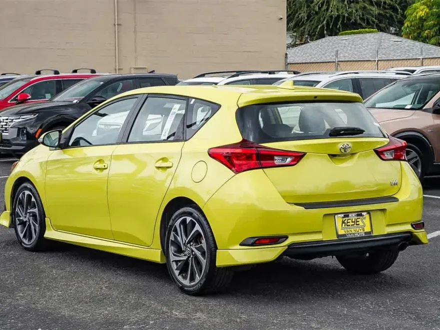 2018 Toyota Corolla iM Base photo 1