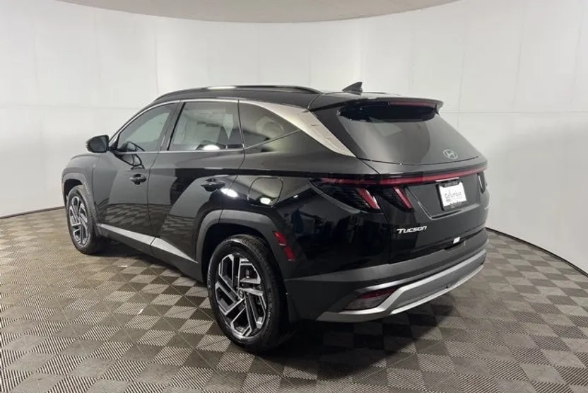 2025 Hyundai Tucson Hybrid Limited photo 1