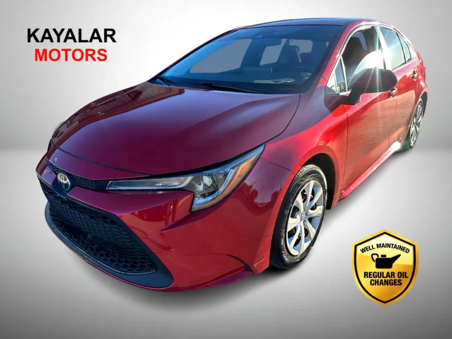 2021 Toyota Corolla LE photo 1