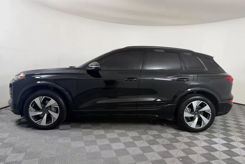 2025 Audi Q6 E-tron Premium Plus photo 1