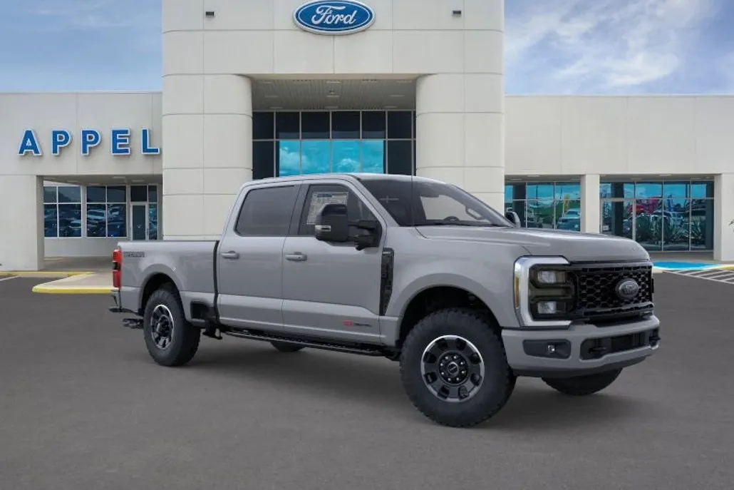 2026 Ford F-250 Lariat photo 1