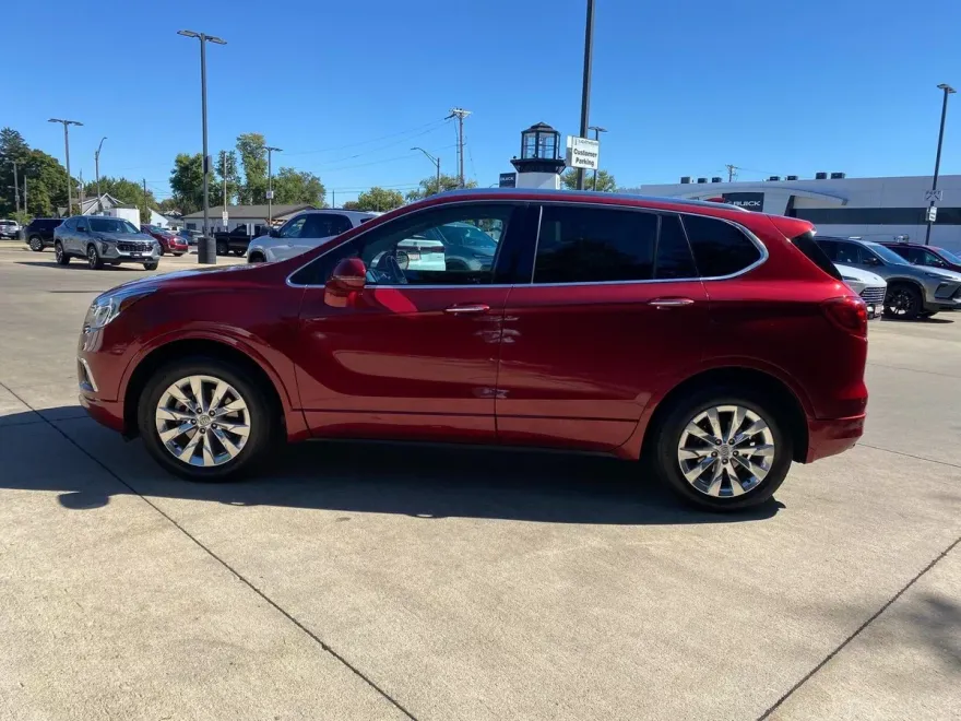 2017 Buick Envision Essence photo 1