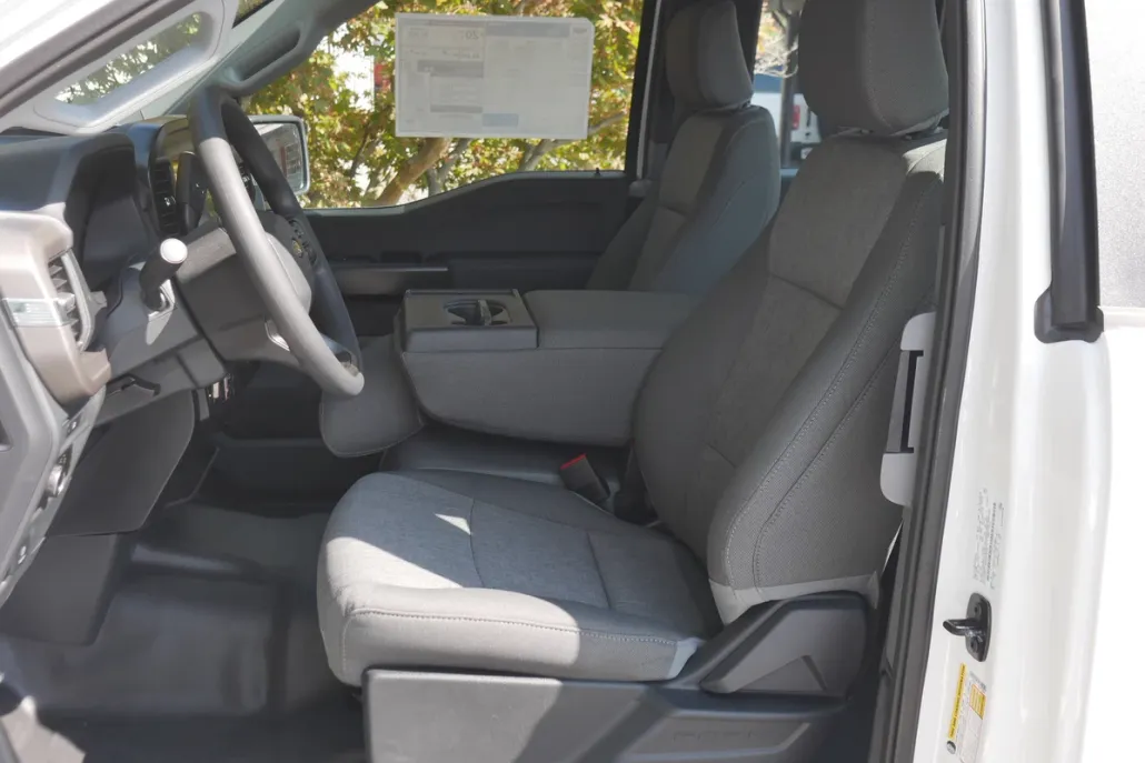 2025 Ford F-150 XL photo 1