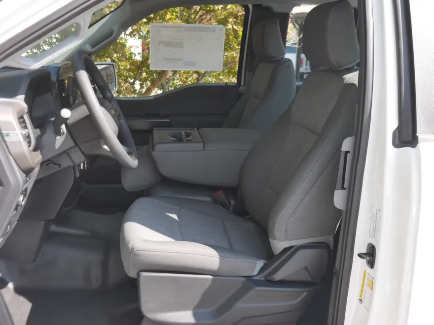 2025 Ford F-150 XL photo 1