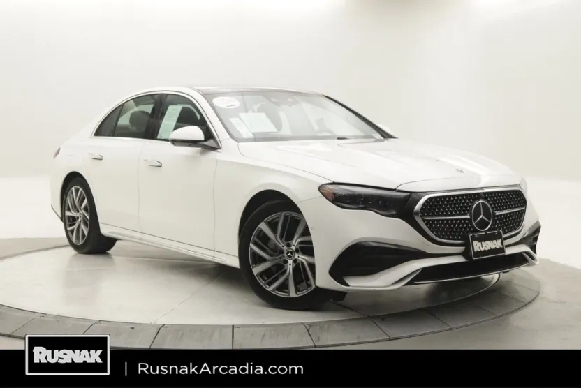 2025 Mercedes Benz E 350 4MATIC photo 1