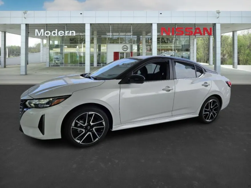 2025 Nissan Sentra SR photo 1