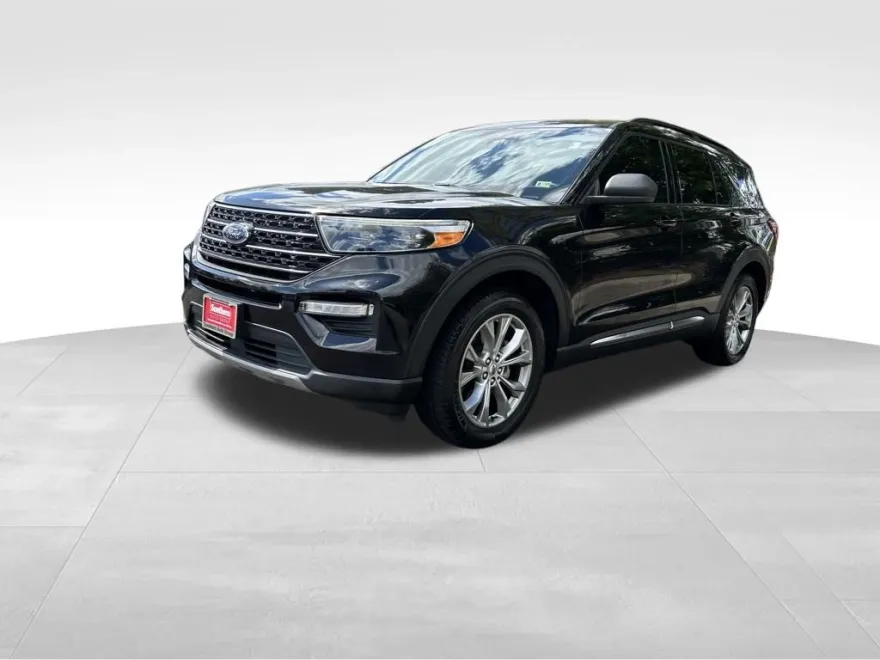 2020 Ford Explorer XLT photo 1