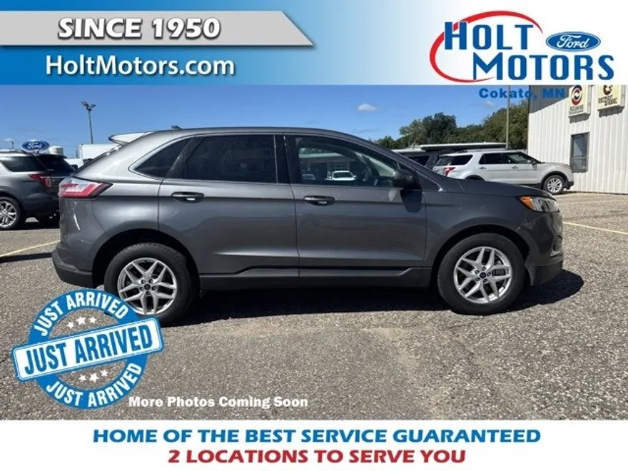2022 Ford Edge SEL photo 1