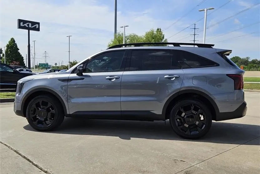 2025 Kia Sorento X-Line SX Prestige photo 1