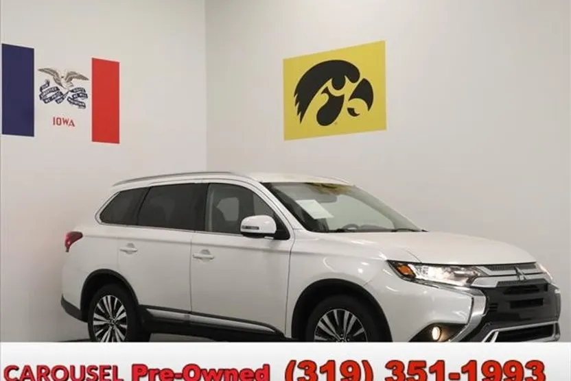 2020 Mitsubishi Outlander SEL photo 1