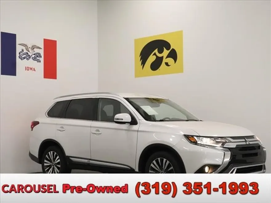2020 Mitsubishi Outlander SEL photo 1