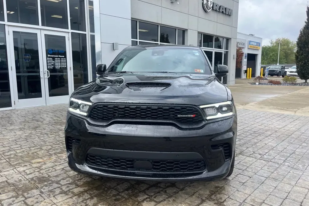 2025 Dodge Durango R/T Plus photo 1