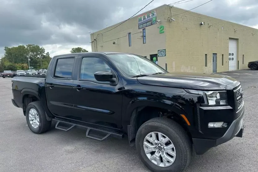 2023 Nissan Frontier SV photo 1