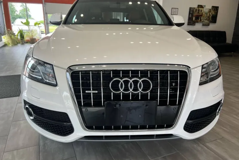 2011 Audi Q5 3.2 Premium Plus photo 1