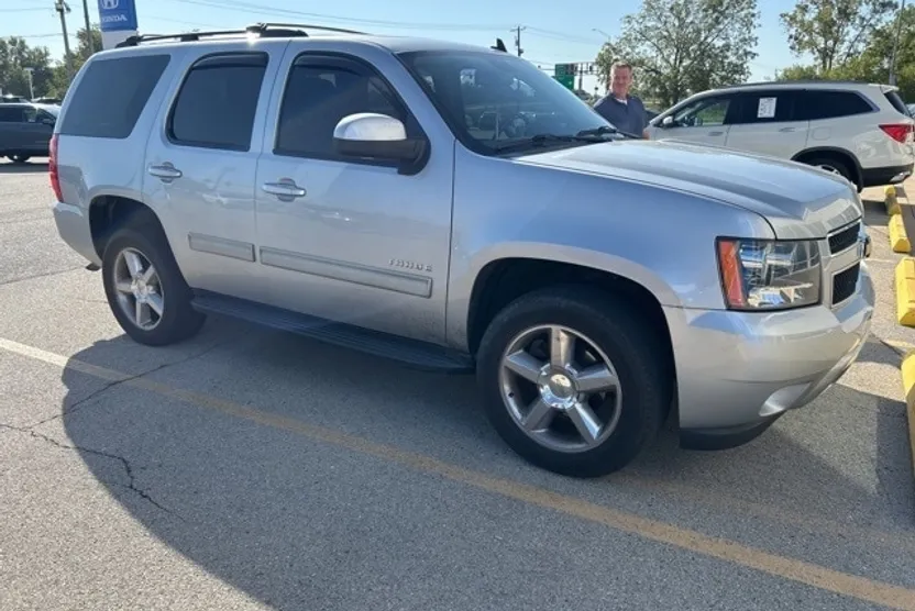 2012 Chevrolet Tahoe LT photo 1