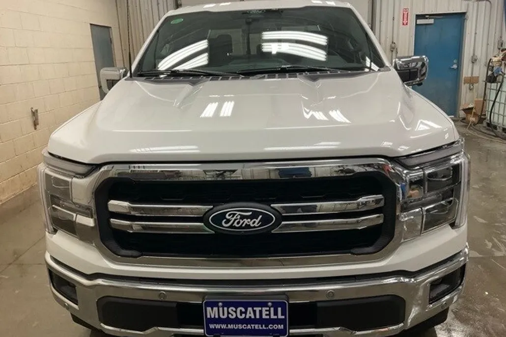 2025 Ford F-150 Lariat photo 1