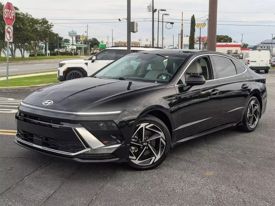 2024 Hyundai Sonata SEL photo 1
