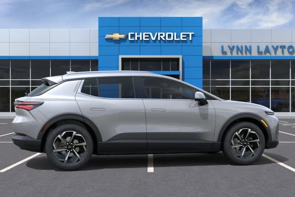 2026 Chevrolet Equinox EV 1LT photo 1