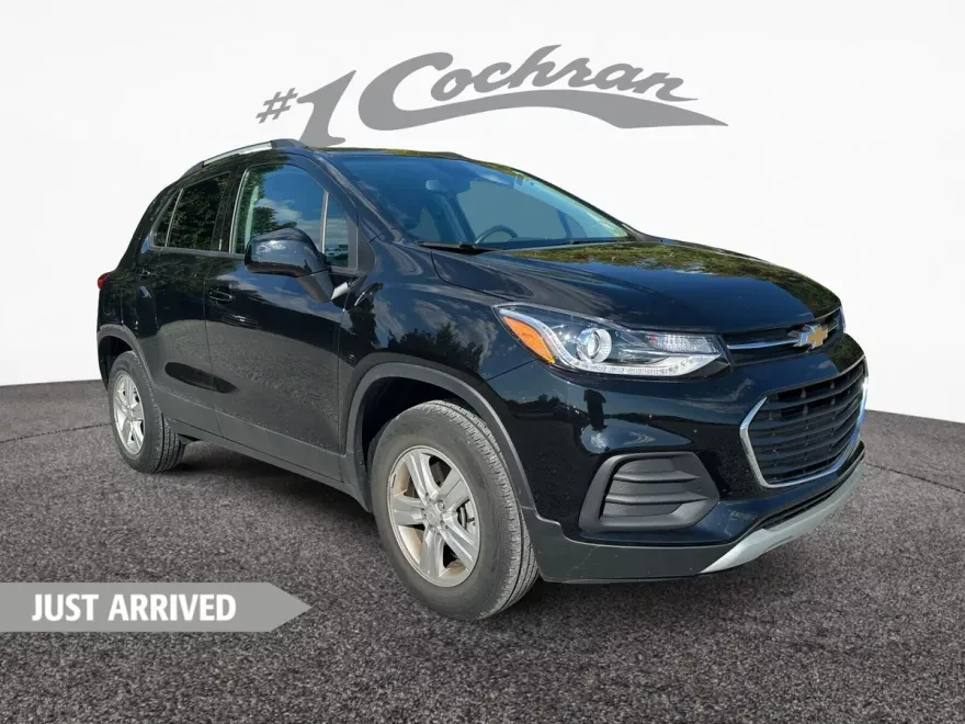 2022 Chevrolet Trax LT photo 1