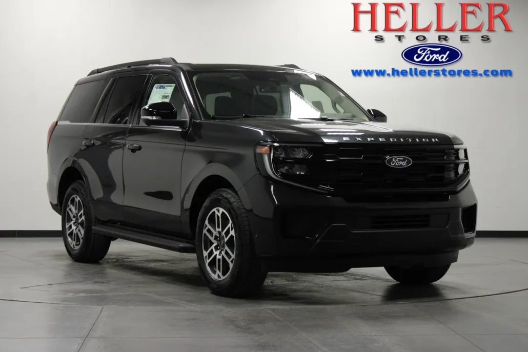 2025 Ford Expedition photo 1