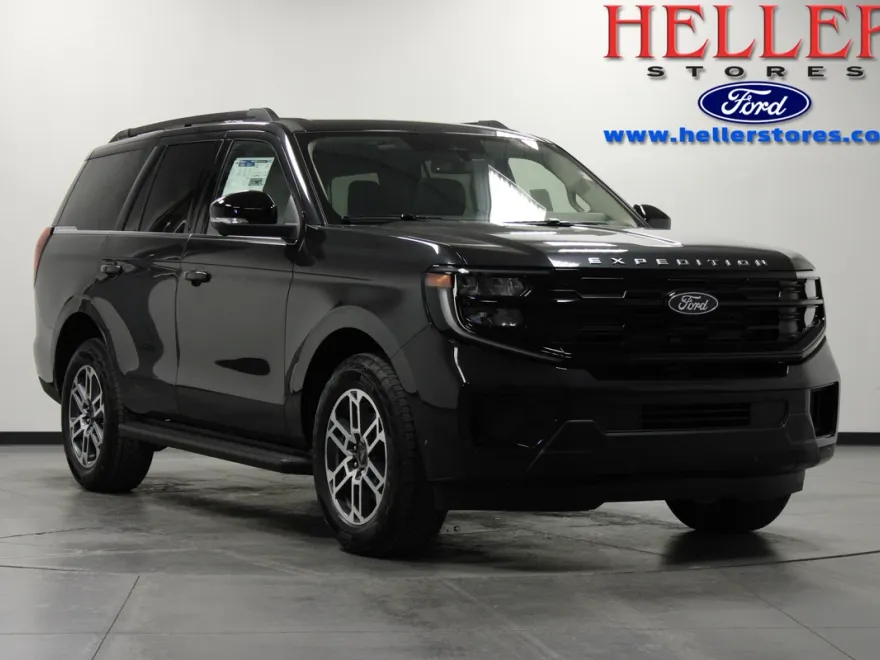2025 Ford Expedition photo 1