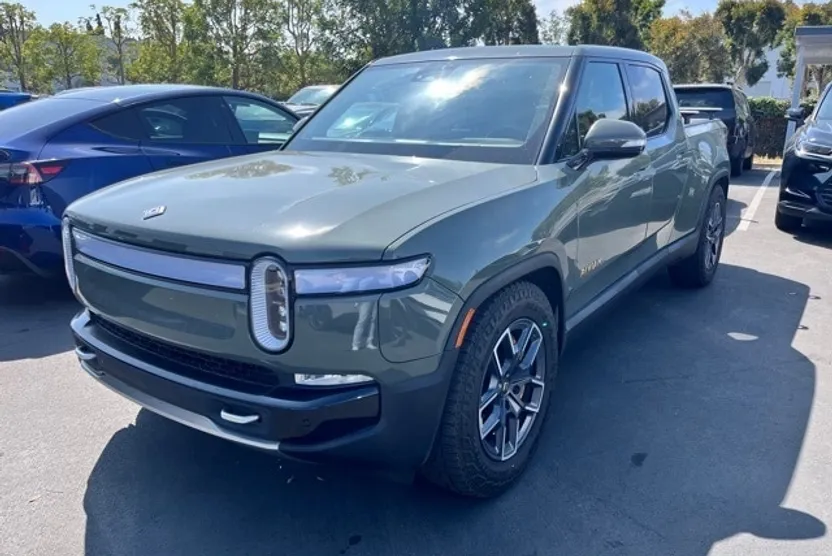 2022 Rivian R1T Launch Edition photo 1