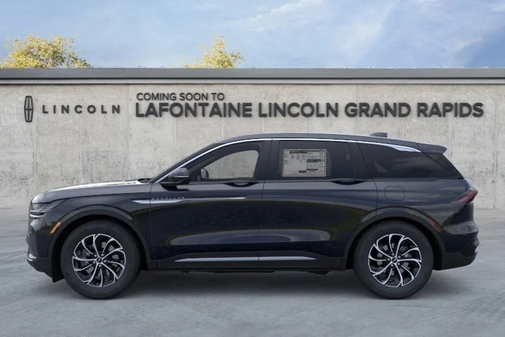 2025 Lincoln Nautilus Premiere photo 1