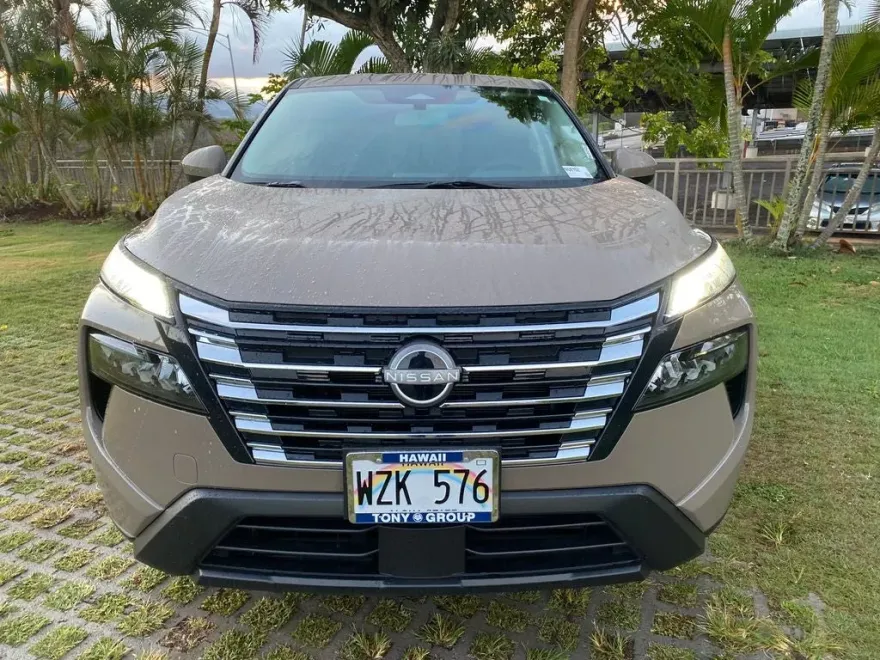 2024 Nissan Rogue SV photo 1
