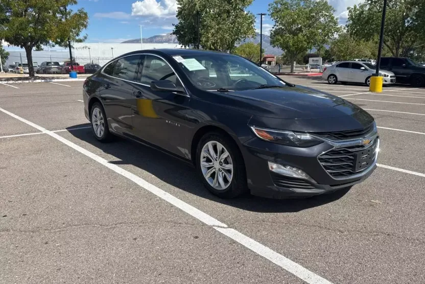 2023 Chevrolet Malibu 1LT photo 1