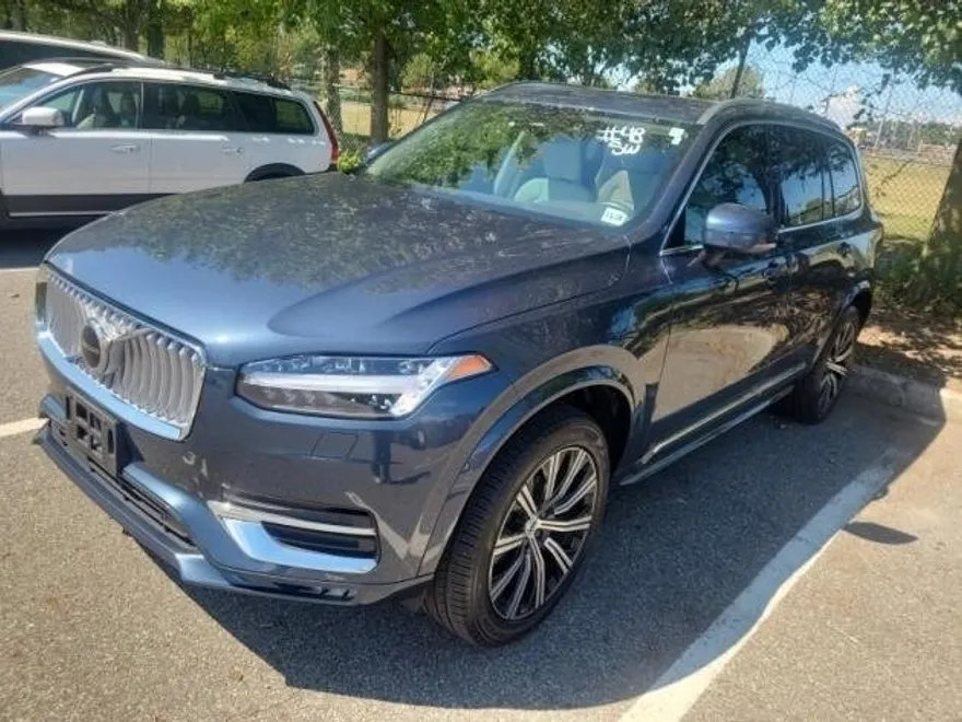 2024 Volvo XC90 B5 Core photo 1
